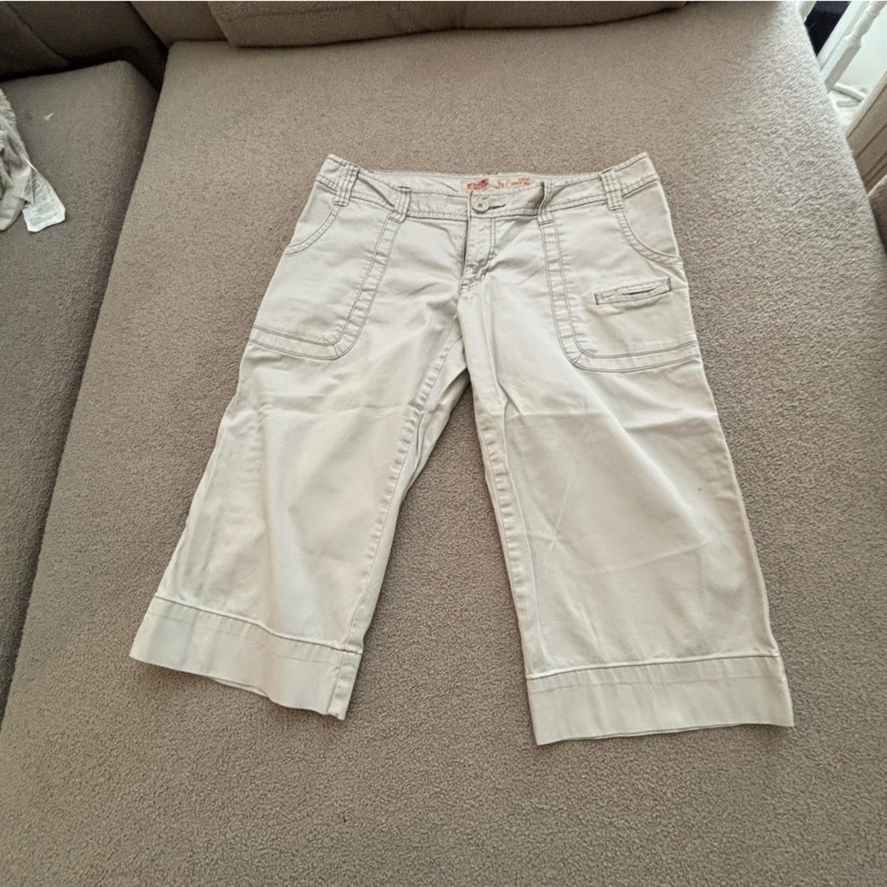 Mossimo Supply Co. Light Gray Beige Capris Crop Lowe Rise Y2K chinos flare Pants